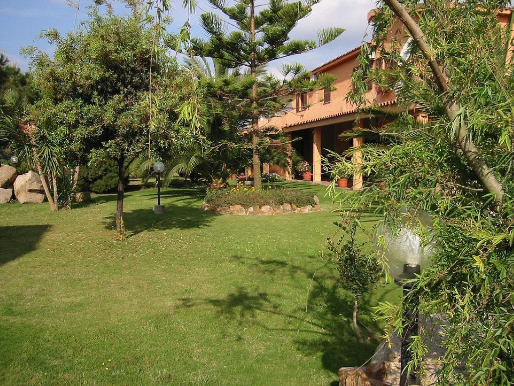 Hotel Su Giudeu Chia Dış mekan fotoğraf