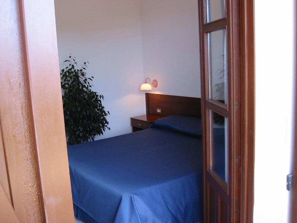 Hotel Su Giudeu Chia Oda fotoğraf